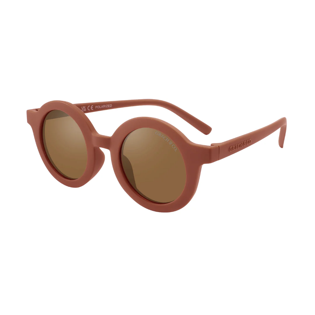GRECHCO_GCO2180_SS24_ORIGINAL_ROUND_BENDABLE_POLARIZEDSUNGLASSES_CINNAMON_pack_2_1080x1080 Naočare okrugle Cinnamon - Image 1