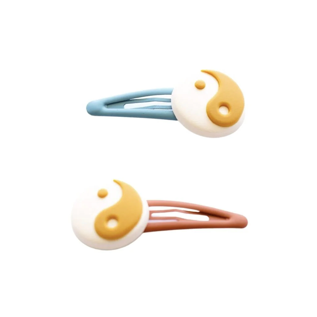 Minimalist_Snap_Clips_Set_of_2-Hair_clips-GCO2038-Ying_Yang_08f9cddc-d2c0-4a1f-b469-b048762eaa7c_1024x1024 Šnale set 2 Ying Yang - Image 1