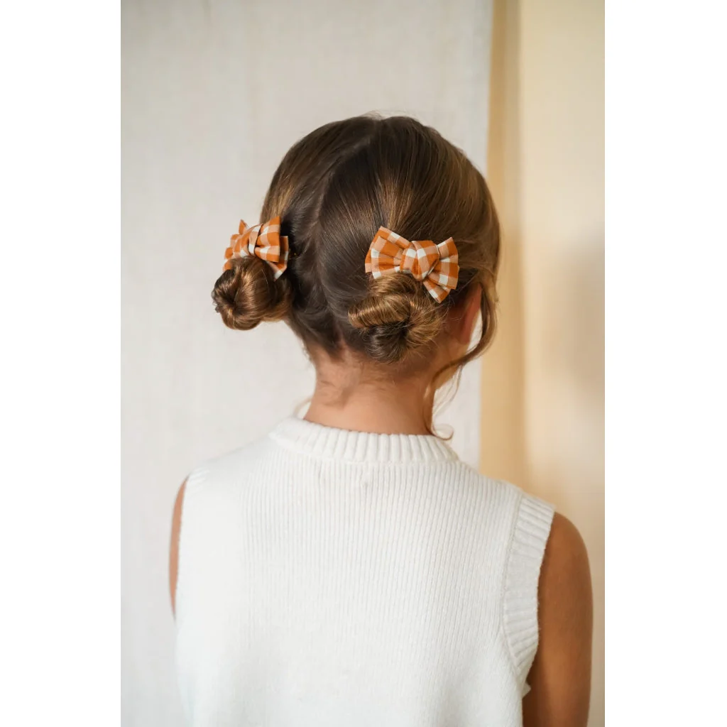Pigtail_Bow_Hair_Clips_set_of_2-Hair_accessories-GCO2147-Sienna_Gingham-4_794919ae-f85a-4869-ad4f-838f212be729_1024x1024 Šnale sa mašnom set od 2 Sienna Gingham - Image 5